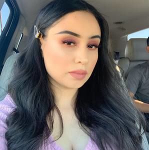 Meet your Posher, Eleane